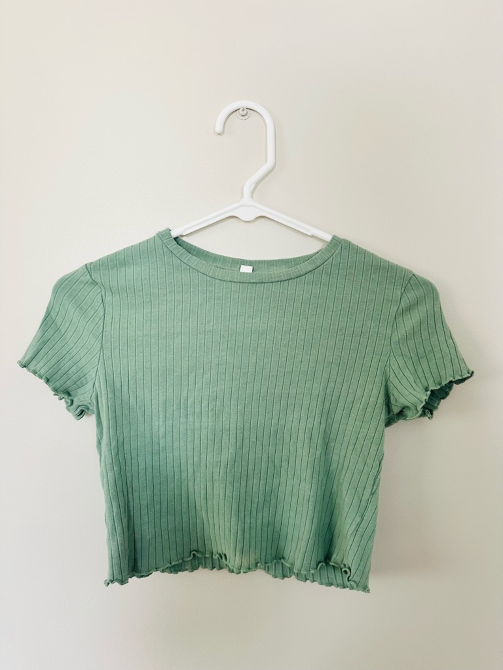SHEIN 3-Pack Ribbed Lettuce-Edge Crop Top